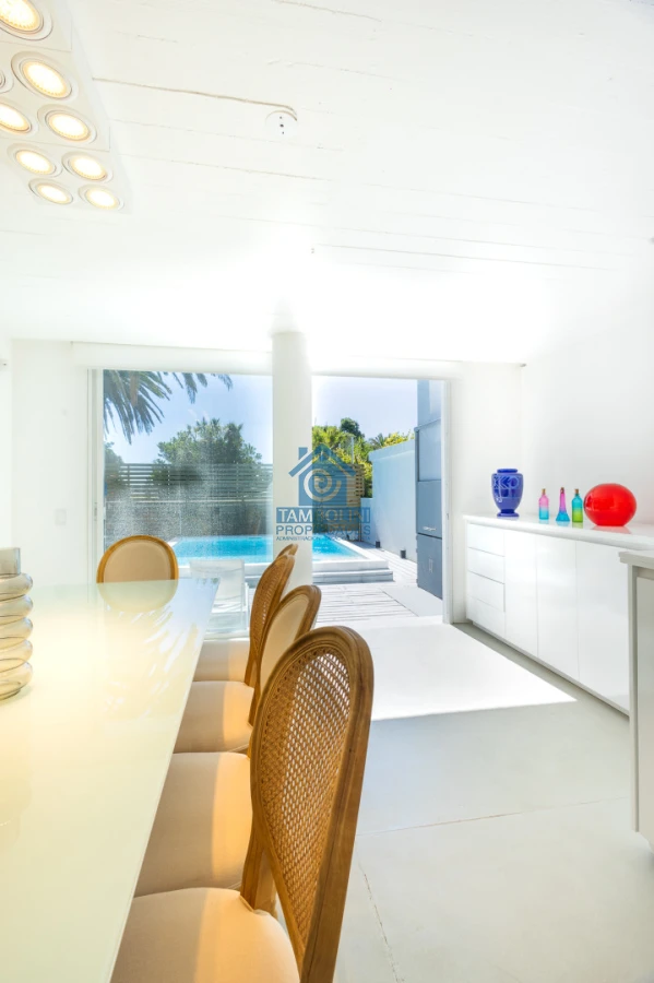 Casa ID.1035 - Alquiler Anual Fabulosa Casa en La Barra 