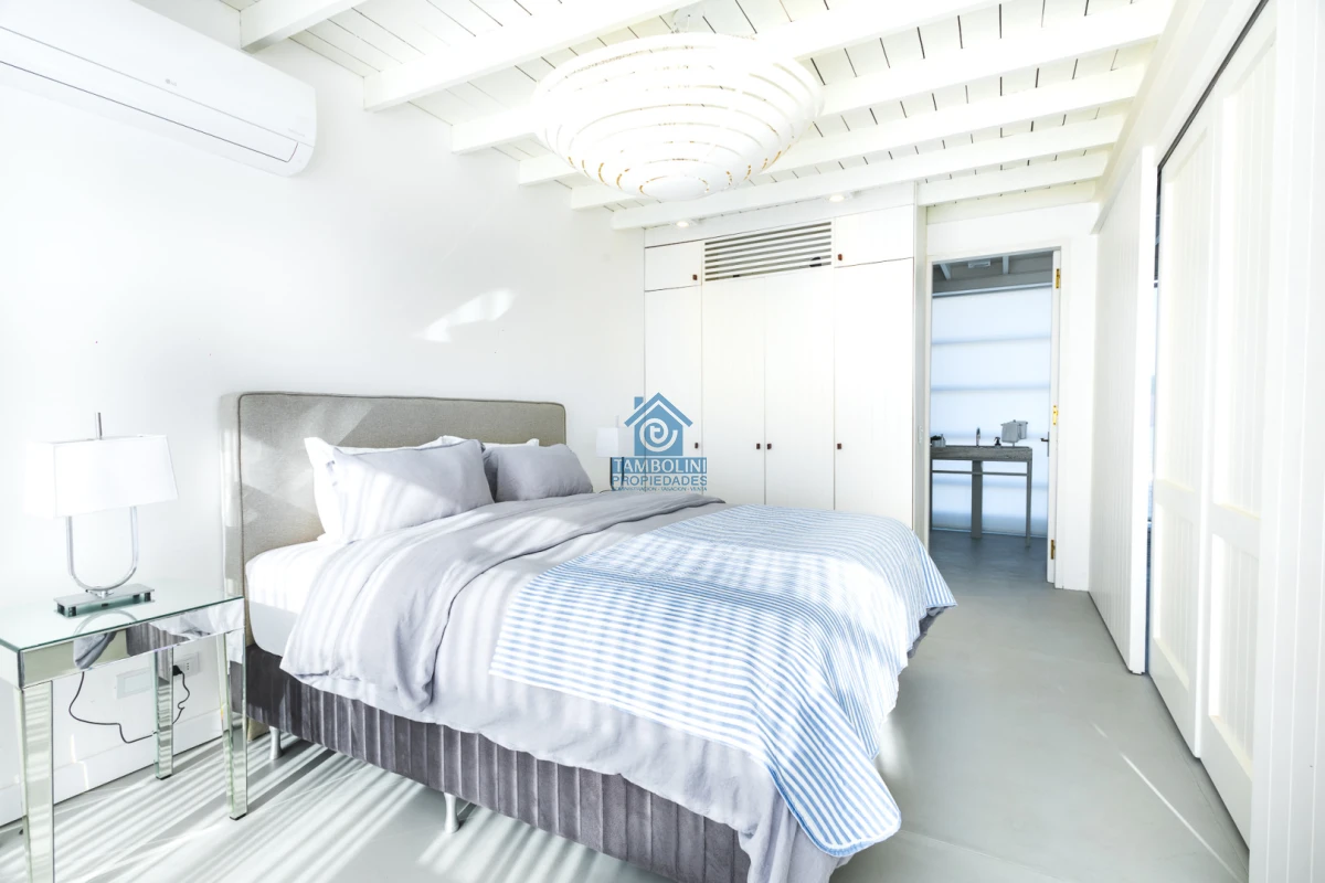 Casa ID.1035 - Alquiler Anual Fabulosa Casa en La Barra 