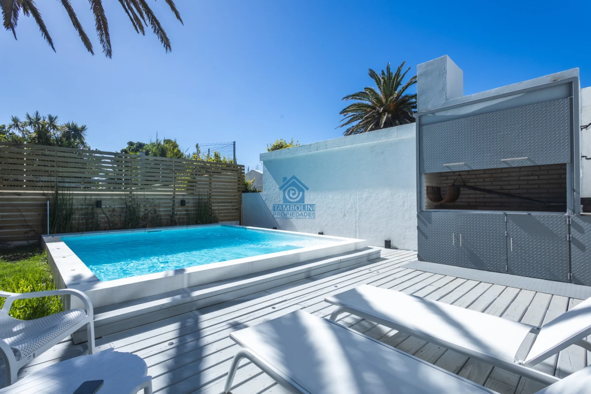 Casa ID.1035 - Alquiler Anual Fabulosa Casa en La Barra 