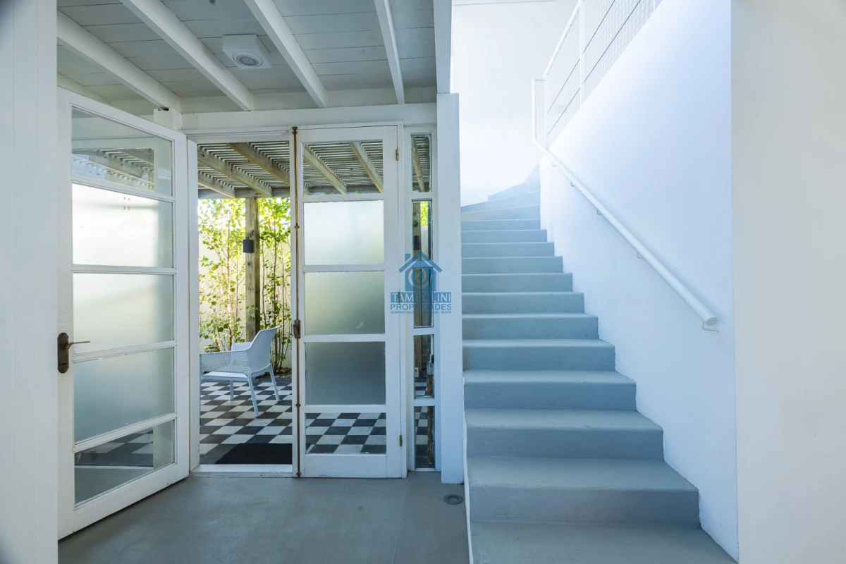 Casa ID.1035 - Alquiler Anual Fabulosa Casa en La Barra 