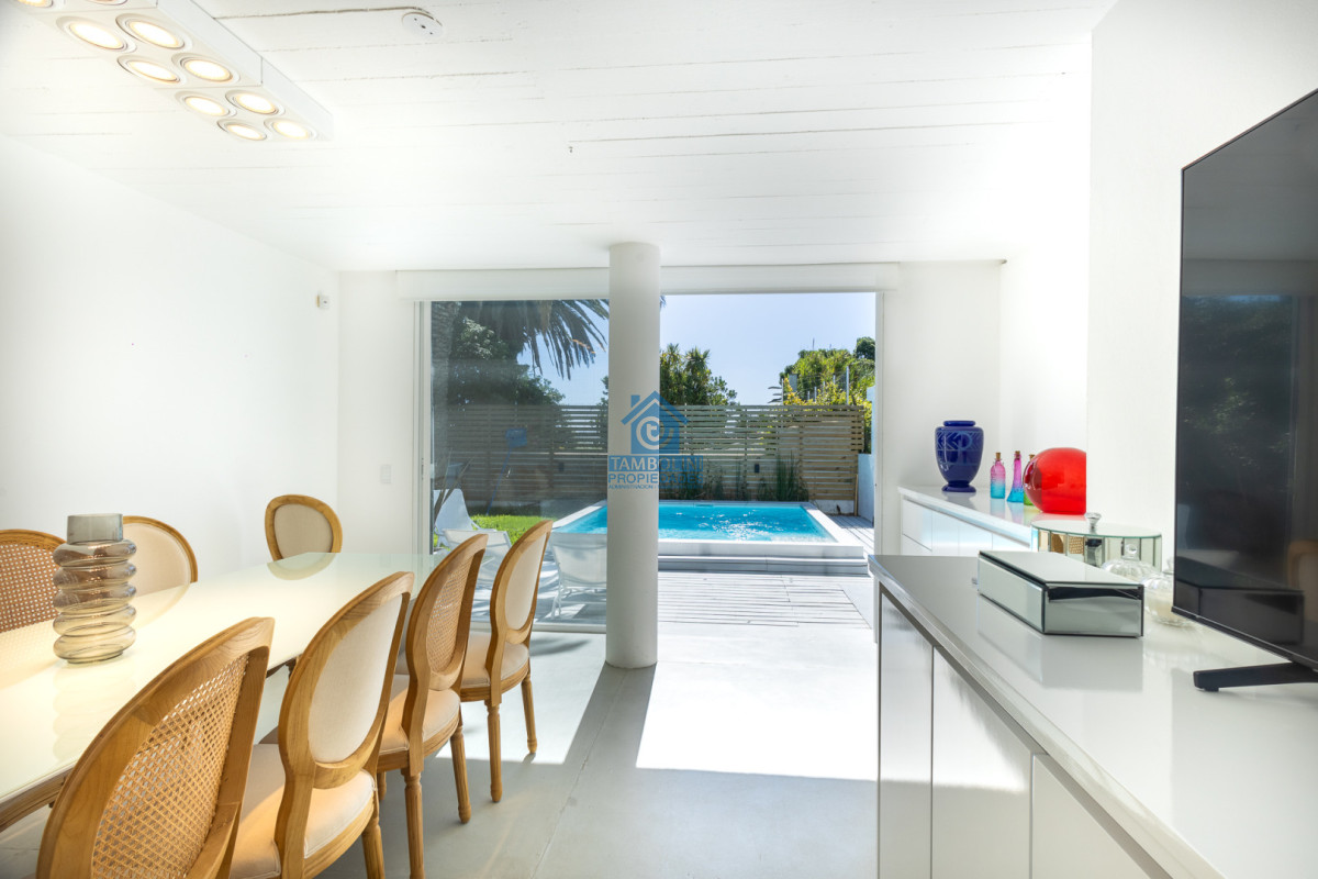 Casa ID.1035 - Alquiler Anual Fabulosa Casa en La Barra 