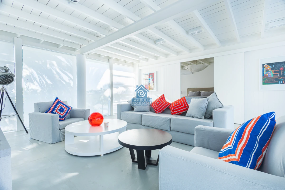 Casa ID.1035 - Alquiler Anual Fabulosa Casa en La Barra 