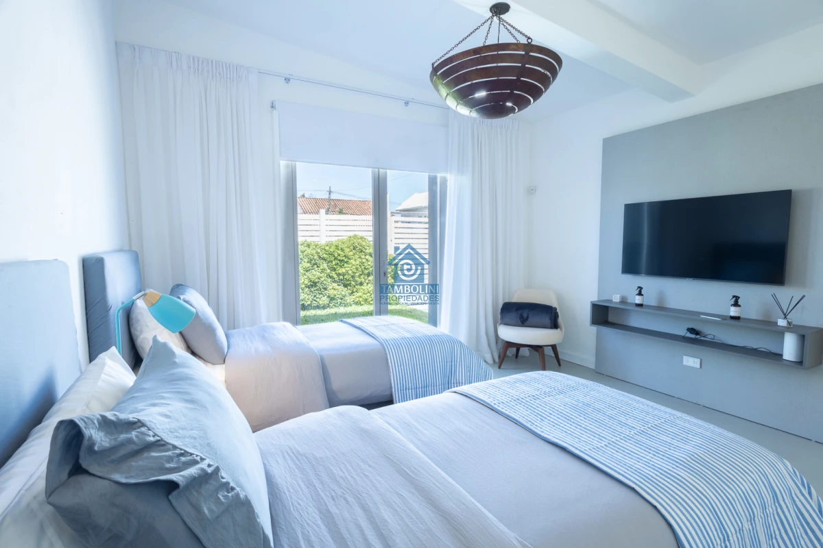 Casa ID.1035 - Alquiler Anual Fabulosa Casa en La Barra 