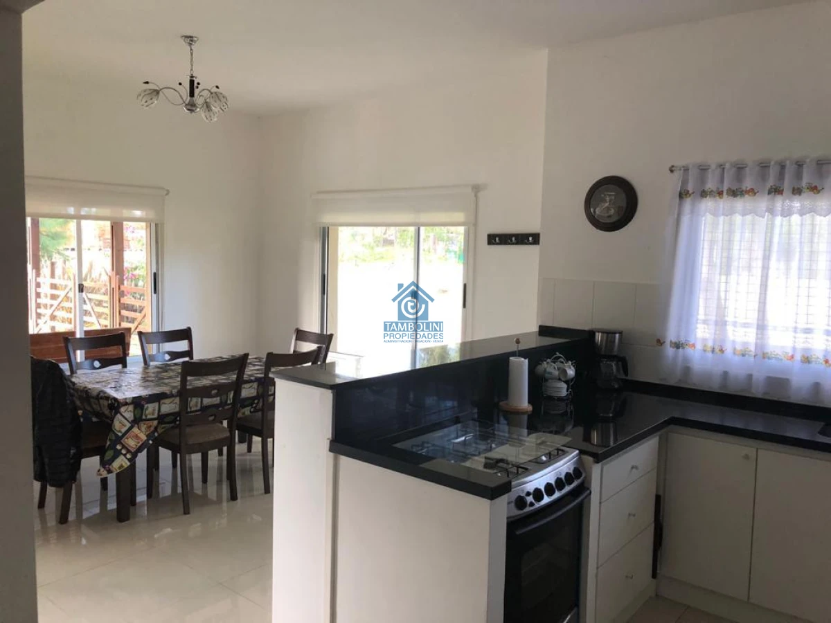 Casa ID.534 - Casa en Barrio Privado 