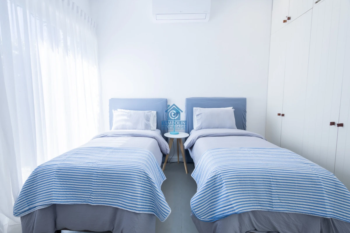 Casa ID.1035 - Alquiler Anual Fabulosa Casa en La Barra 