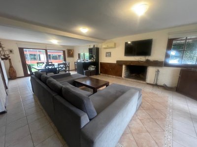 Hermosa Casa en Venta en Zona Priviligiada de Punta del Este 