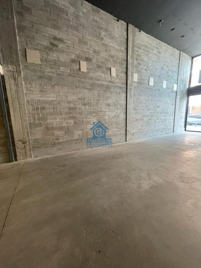 Local Comercial ID.165 - Local Alta Gama Calle 20 Punta del Este - Estrena 