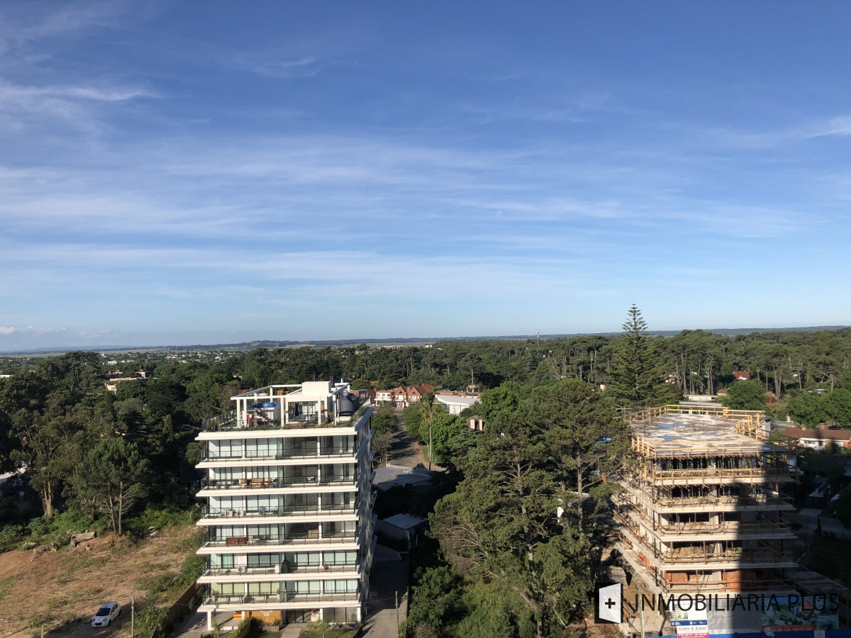 Apartamento ID.1027 - Alquiler de apartamento con piscinas, saunas, en Punta del Este entre los 2 Shopping a 2 minutos de la playa