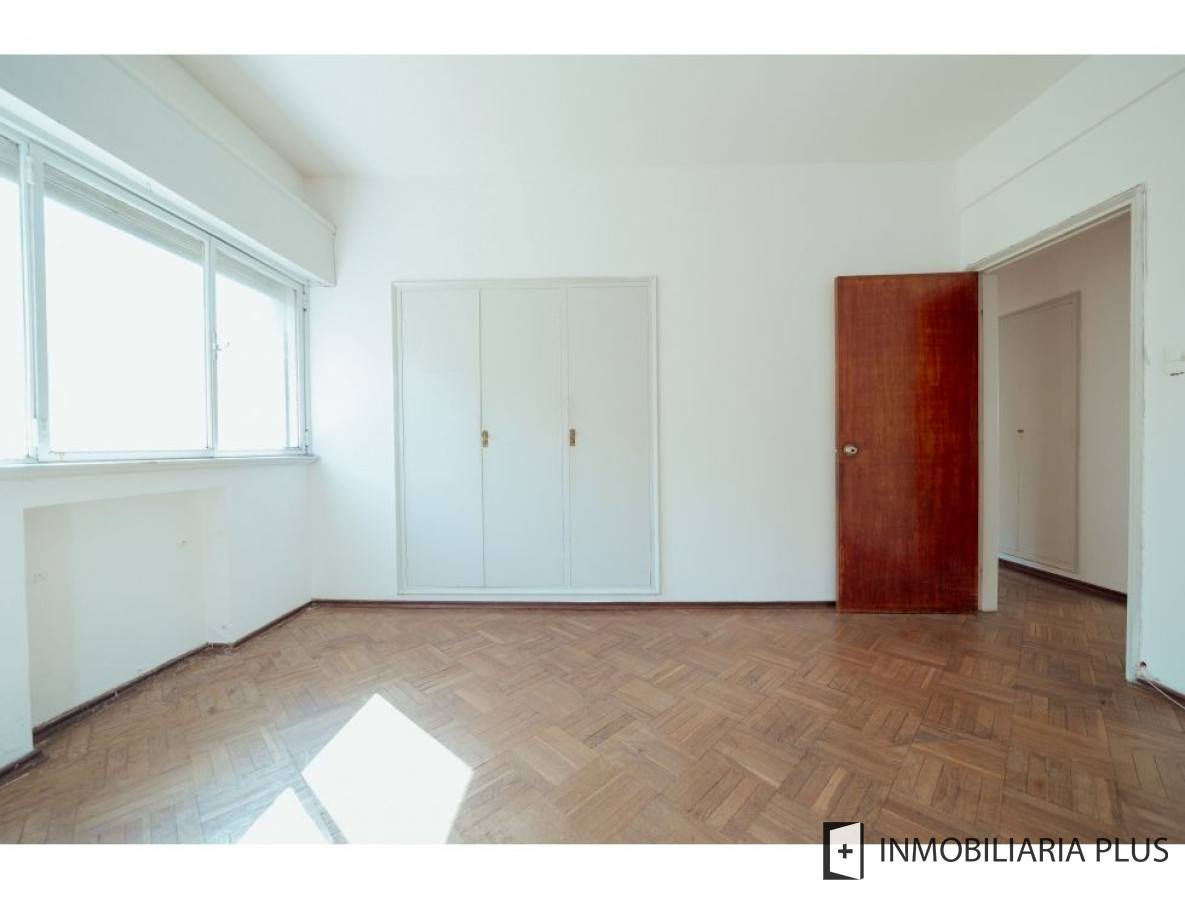 Apartamento ID.1576 - Venta apartamento de 3 dormitorios con 97m2 con garaje en Cordón a pasos de Av. 18