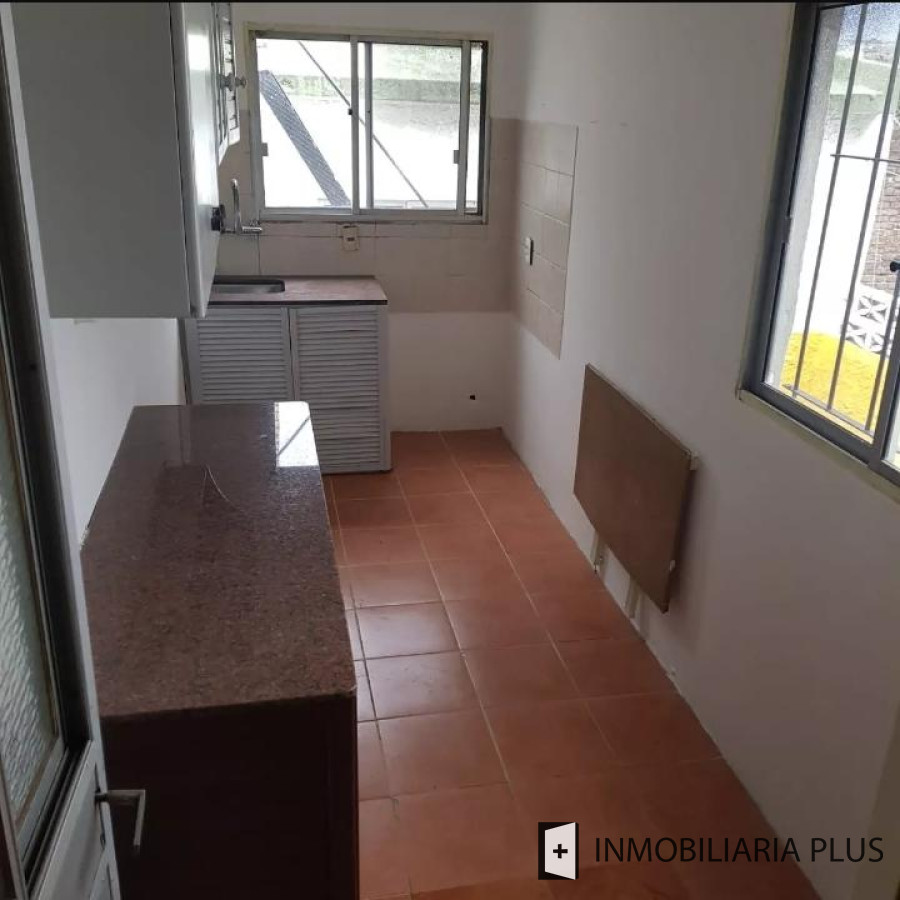 Apartamento ID.467 - Venta de 2 Apartamentos juntos ya Alquilados en $ 35.000 en Pérez Castellanos C921