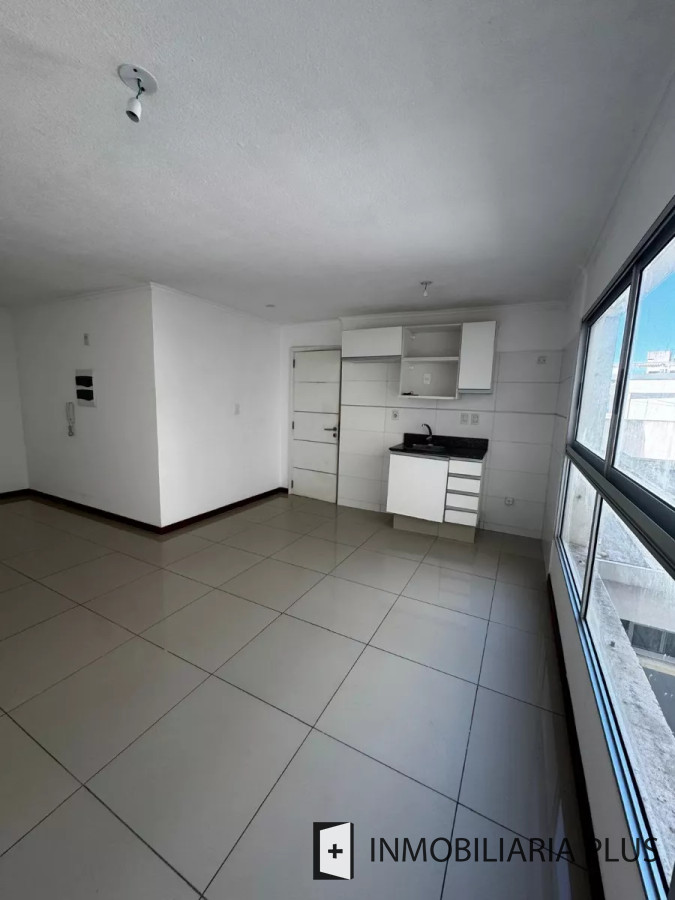 Apartamento ID.1397 - Alquiler de apartamento de 1 dormitorio con patio en Buceo 70 m²