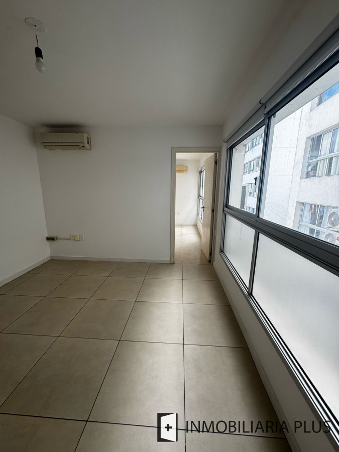 Apartamento ID.1445 - Alquiler de Apartamento de 1 Dormitorio en Pocitos Nuevo a pasos de la Rambla de Montevideo y el Shopping