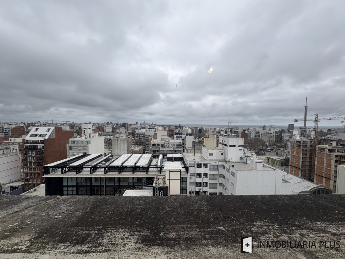 Apartamento ID.1471 - Alquiler de Monoambiente amplio u oficina sobre Av. 18 de Julio en Cordón a pasos de la Facultad de Derecho de Montevideo