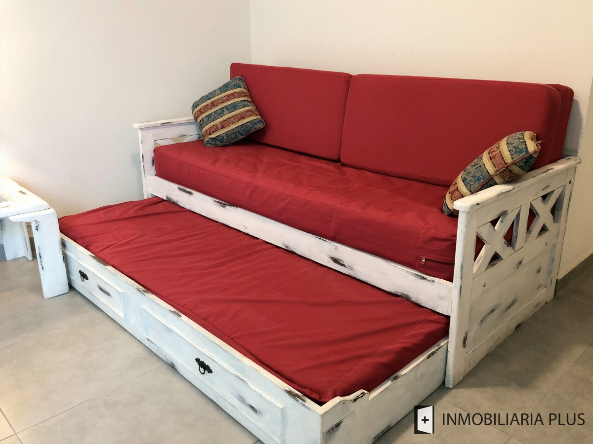 Apartamento ID.860 - Alquilo apartamento con PISCINA y parrillero propio para 4 personas a pasos del PUERTO de Puerto de Punta del Este C790A