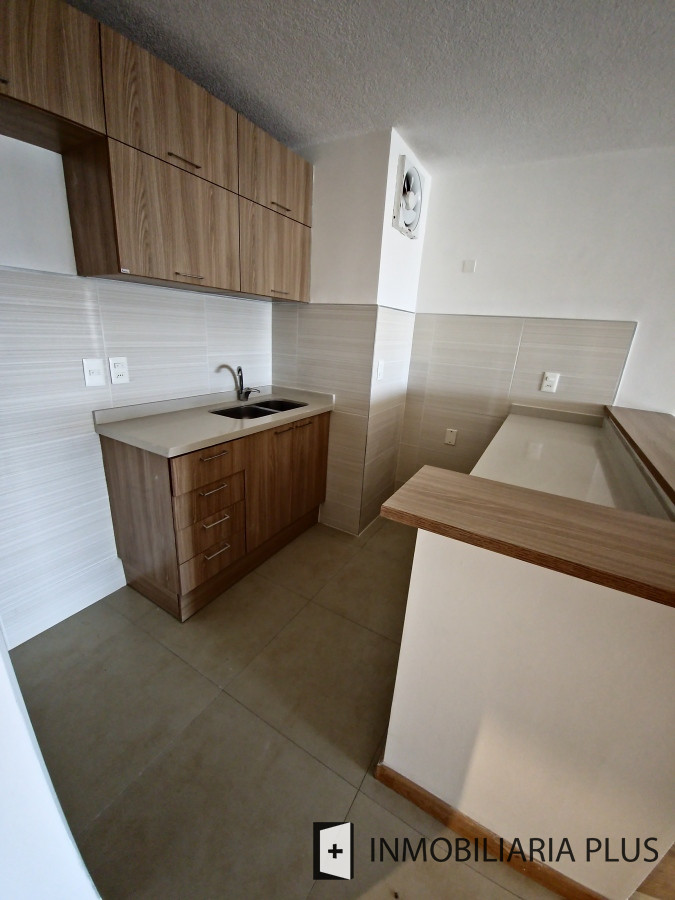 Apartamento ID.386 - Alquiler de Apartamento 2 Dormitorios en La Blanqueada  C844-804P
