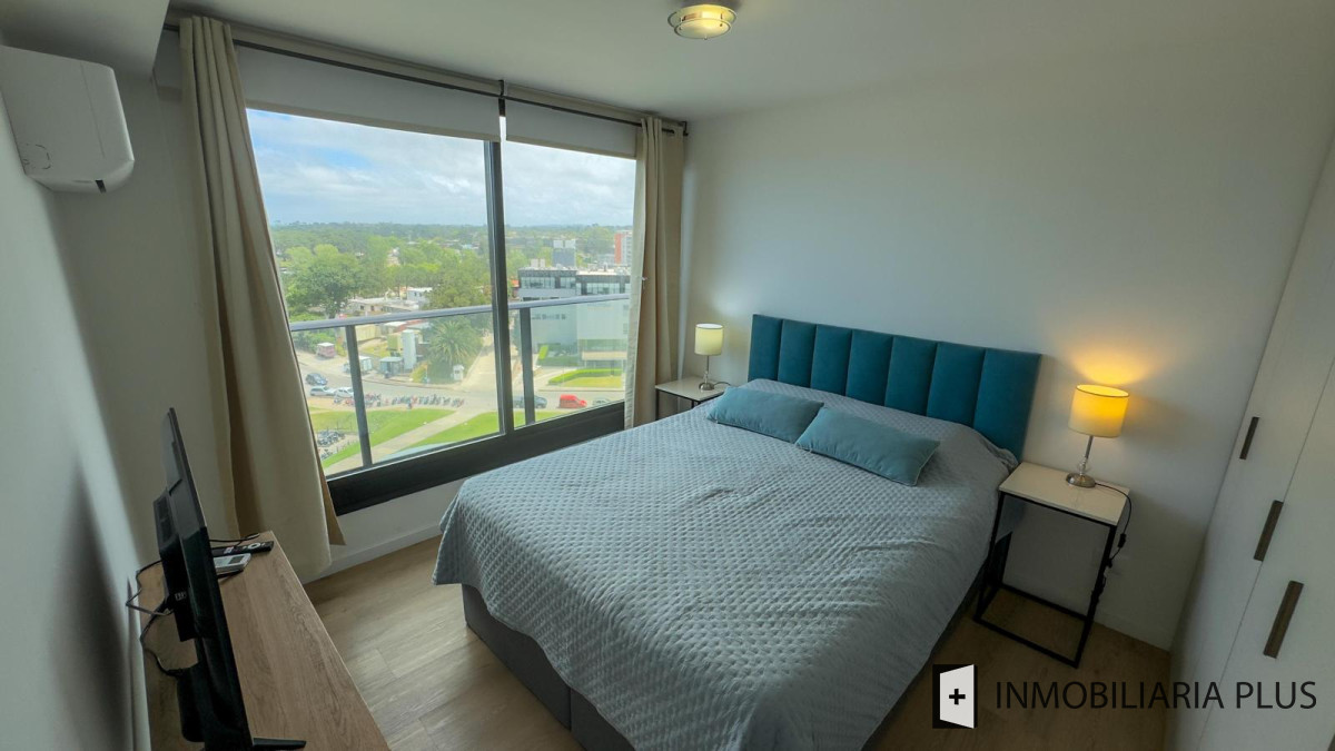 Apartamento ID.1470 - Alquiler de Apartamento de 1 Dorm y medio con Piscina Cerrada, Gym, Barbacoa y más a pasos del Mautone de Maldonado