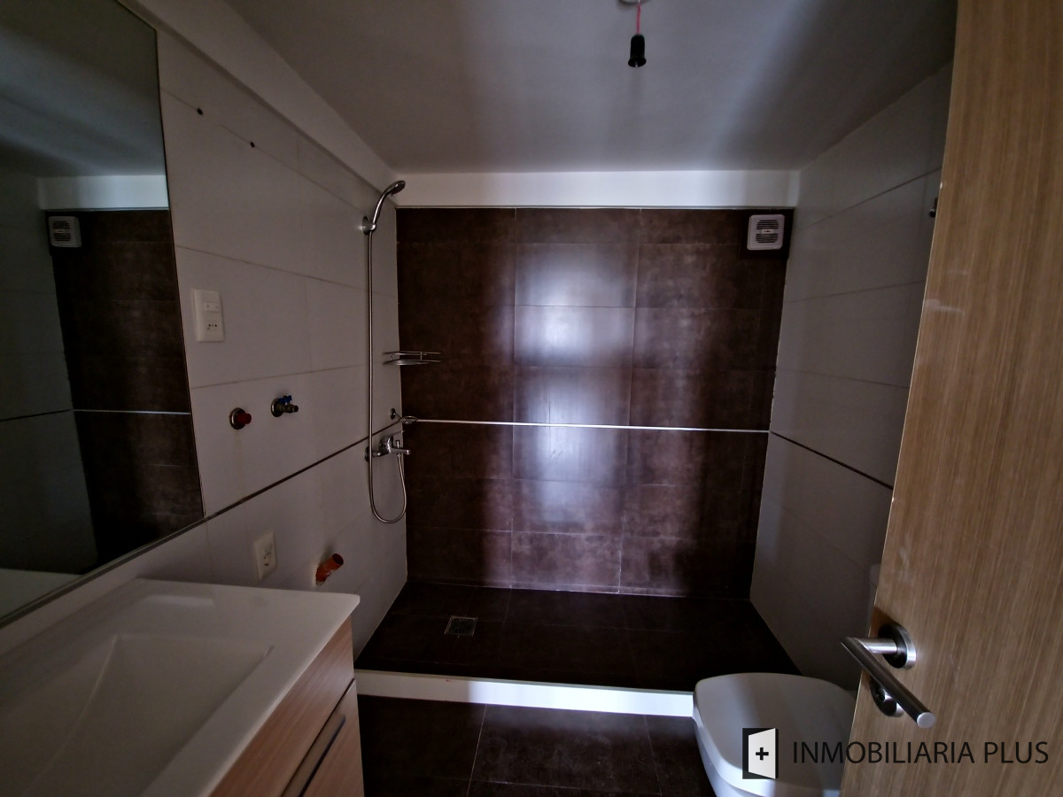 Apartamento ID.386 - Alquiler de Apartamento 2 Dormitorios en La Blanqueada  C844-804P