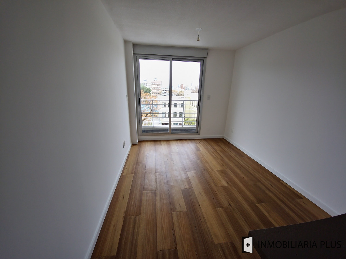 Apartamento ID.1007 - Alquiler de Apartamento de 2 Dormitorios con garaje pegado el Hospital Militar con Barbacoa, Gym y más