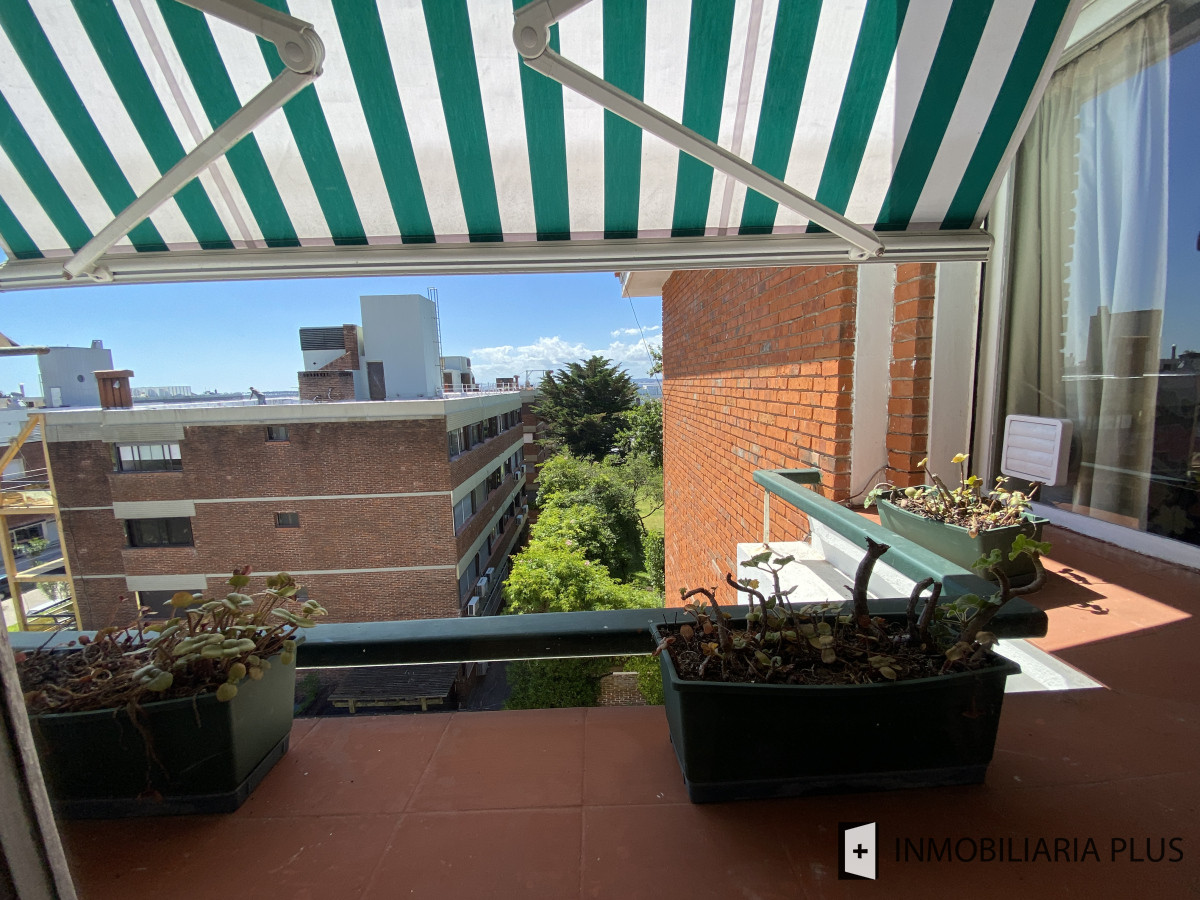 Apartamento ID.1388 - Alquiler de Apartamento de 3 Dormitorios, Garaje y 2 Baños en la península de Punta del Este