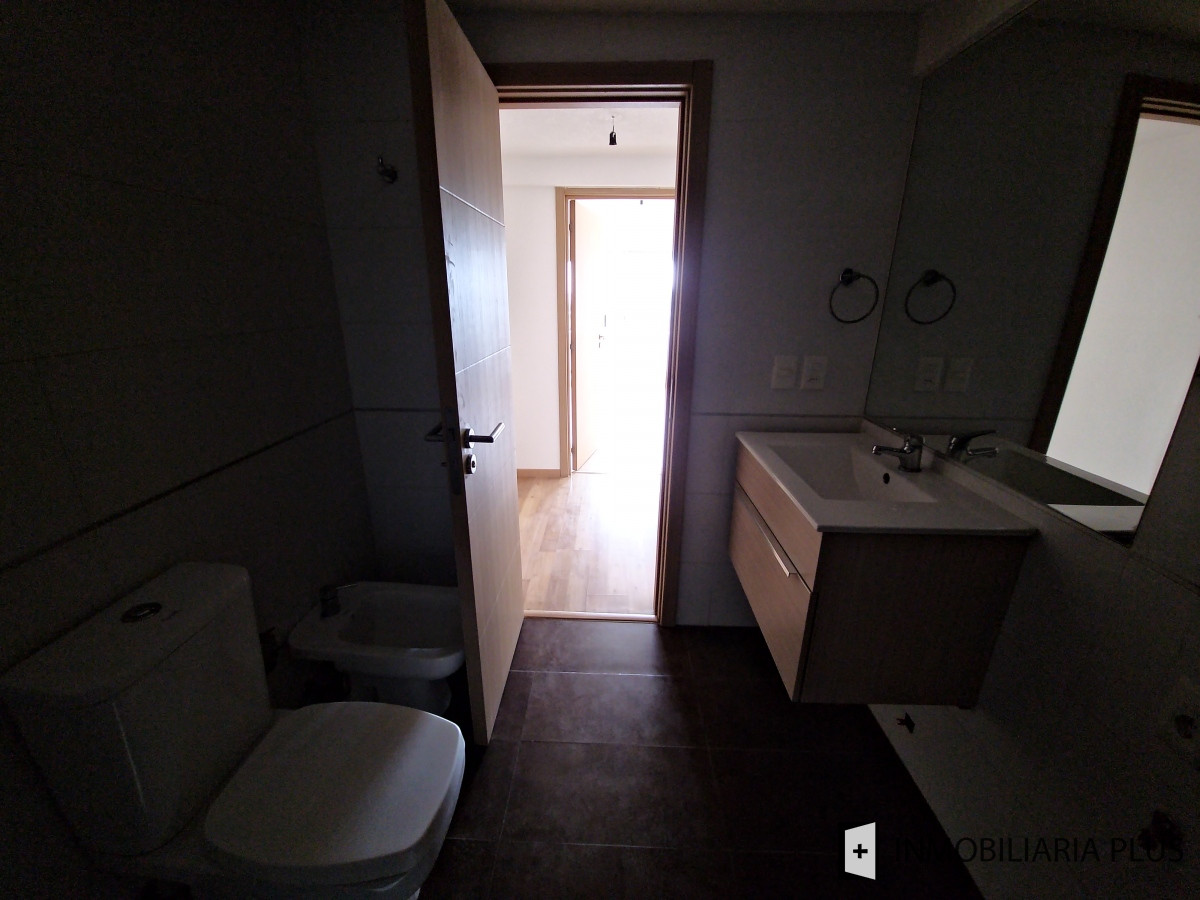Apartamento ID.1378 - Alquiler de Apartamento de 2 Dormitorios en La Blanqueada de Montevideo