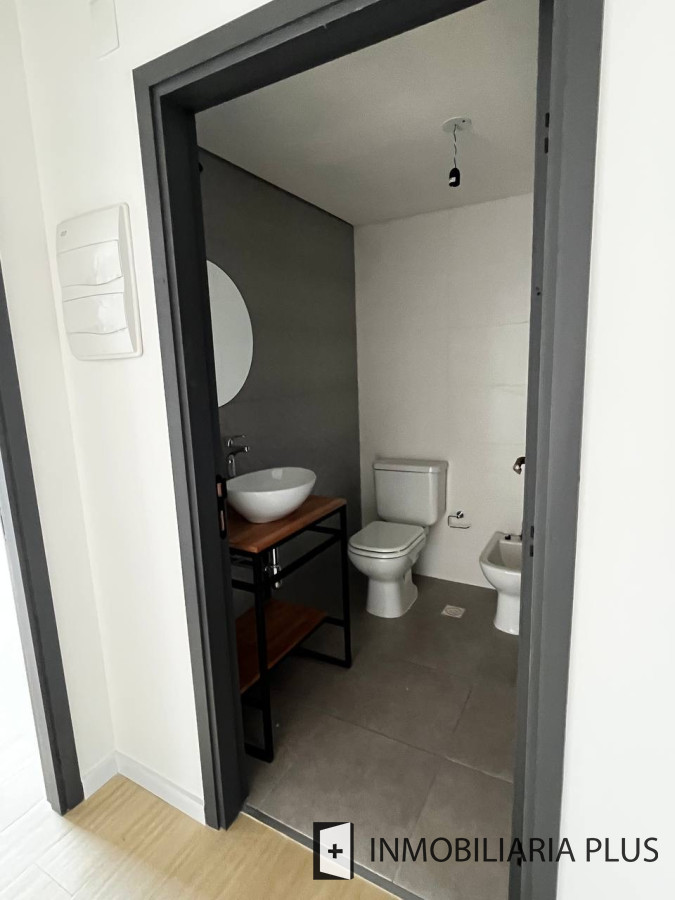 Apartamento ID.1260 - Venta de apartamento en Villa Dolores con 1 Dormitorio, Barbacoa y Garaje a pasos del Shopping y Rivera