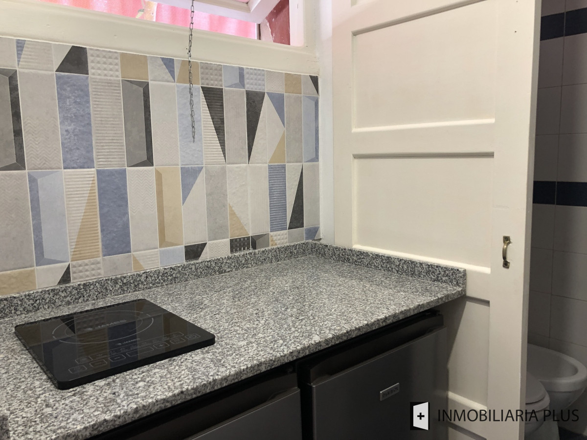 Apartamento ID.1435 - Alquiler de Apartamento de 2 Dormitorios Anual en la Península de Punta del Este