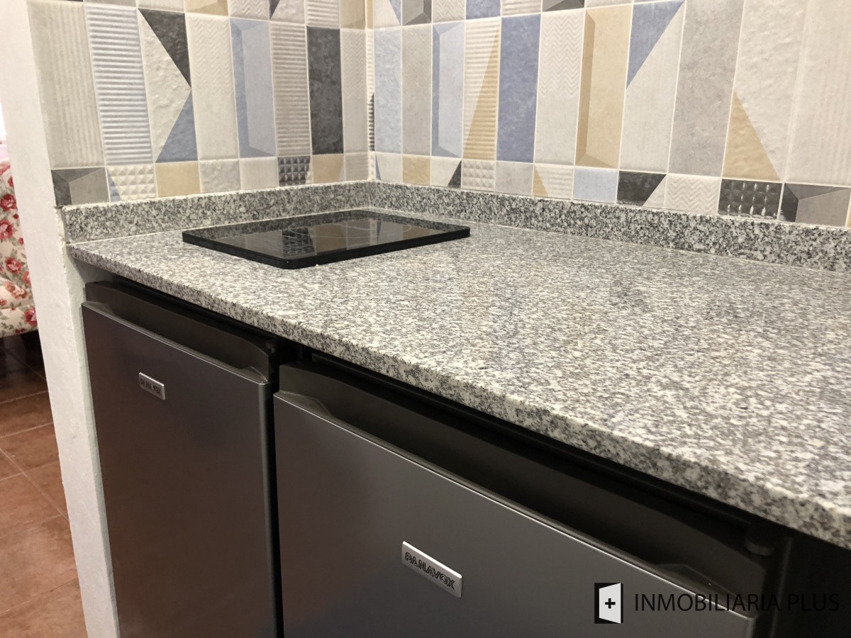 Apartamento ID.1435 - Alquiler de Apartamento de 2 Dormitorios Anual en la Península de Punta del Este
