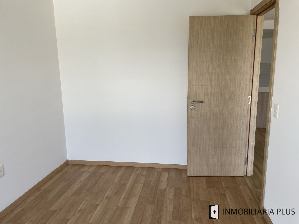 Apartamento ID.1488 - Alquiler de Apartamento a pasos de 3 Cruces con garaje opcional en Montevideo