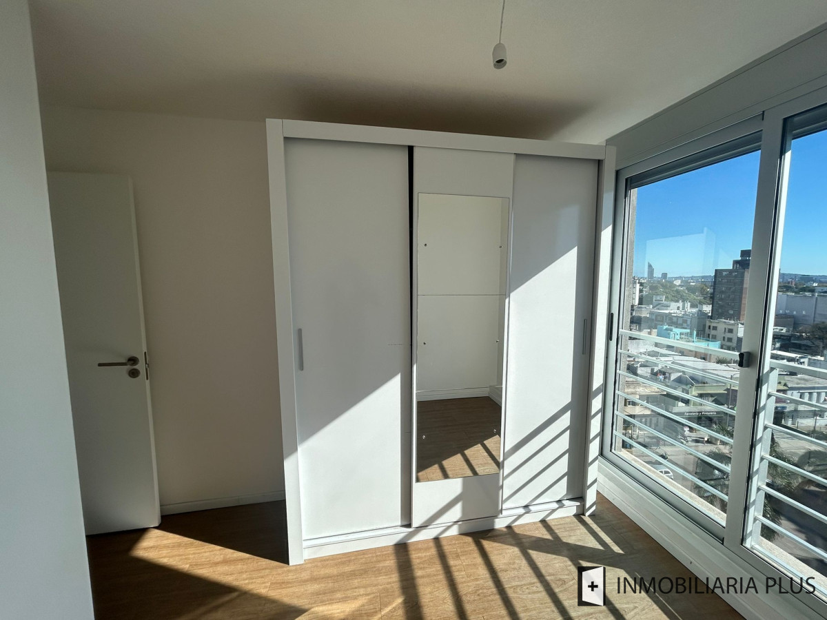Apartamento ID.1454 - Alquiler de Apartamento de 2 Dormitorios en Tres Cruces Montevideo