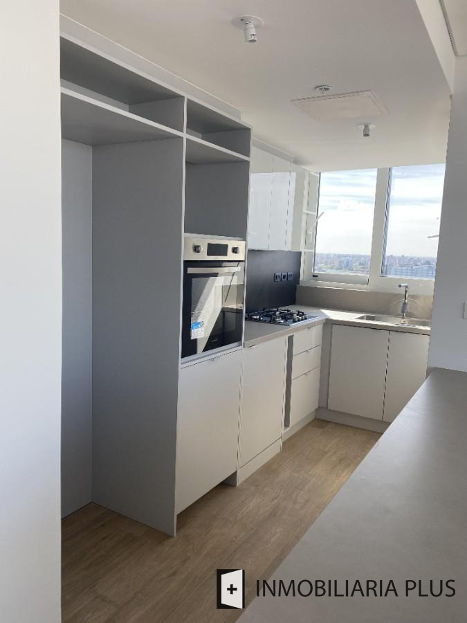 Apartamento ID.1740 - Venta de Apartamento de 3 dormitorios en Pocitos con terraza y 2 garajes en Montevideo