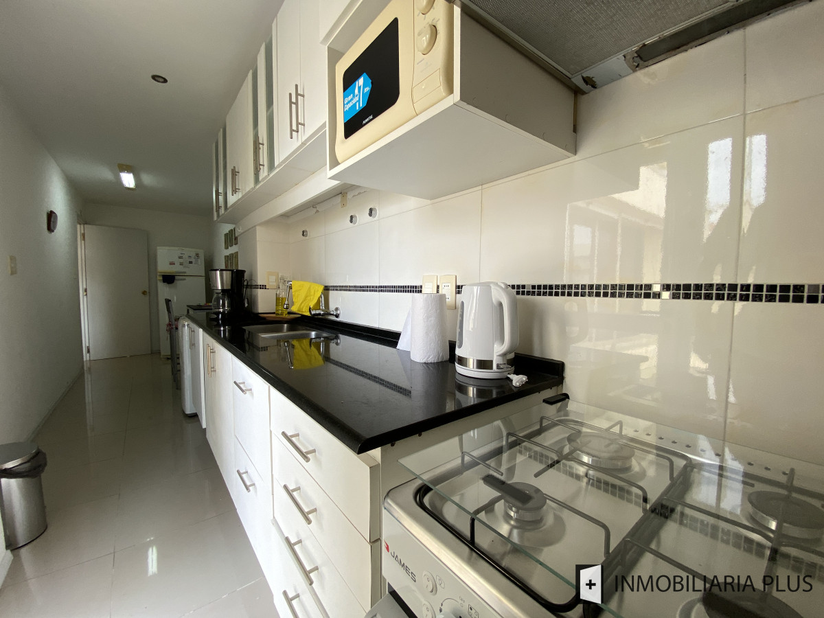Apartamento ID.962 - Venta de Apartamento de 160 m2 en la Península a 200 MTS del MAR con Garaje, Gym y más en Punta del Este