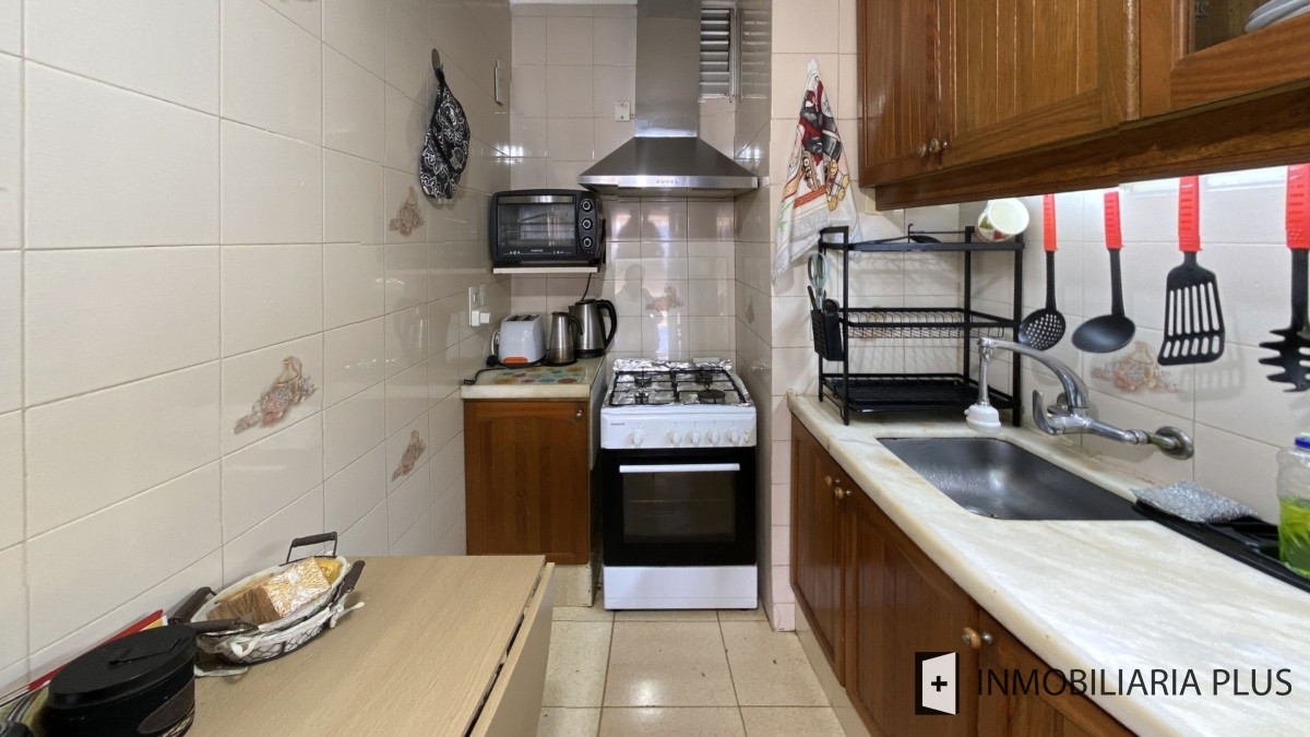 Apartamento ID.955 - Alquiler de Apartamento a pasos del puerto y la playa de Punta del Este con 2 dormitorios y piscina