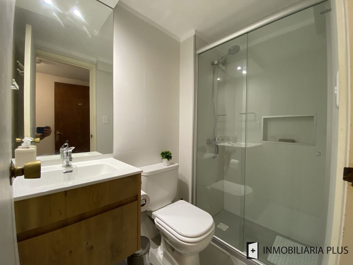 Apartamento ID.962 - Venta de Apartamento de 160 m2 en la Península a 200 MTS del MAR con Garaje, Gym y más en Punta del Este