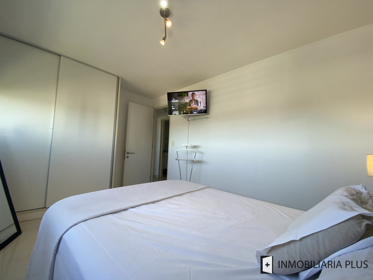Apartamento ID.1027 - Alquiler de apartamento con piscinas, saunas, en Punta del Este entre los 2 Shopping a 2 minutos de la playa