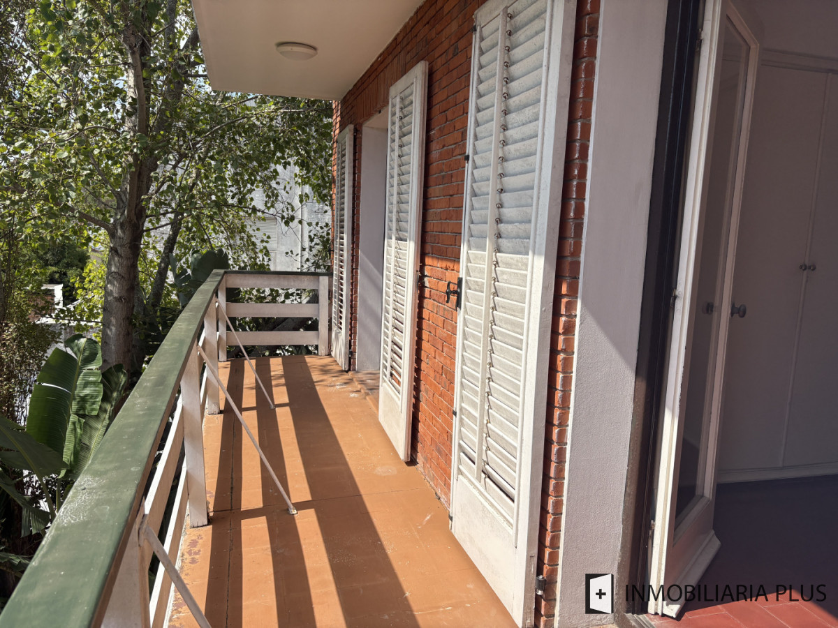Apartamento ID.1410 - Alquiler de Apartamento de 3 Dormitorios 2 Garajes y 2 baños en la Península de Punta del Este