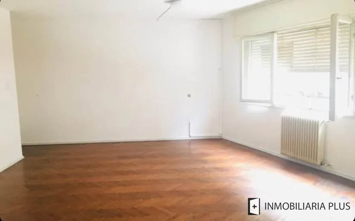 Apartamento ID.1563 - Venta de Apartamento 150 m2 con 4 Dormitorios 2 Baños en el barrio cordón de Montevideo