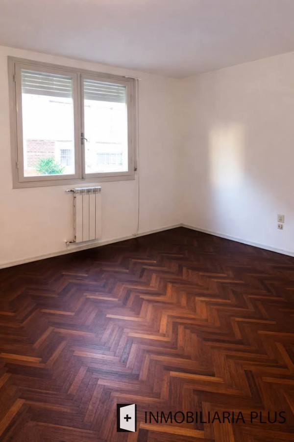 Apartamento ID.1563 - Venta de Apartamento 150 m2 con 4 Dormitorios 2 Baños en el barrio cordón de Montevideo