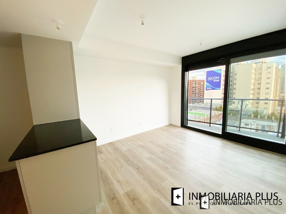Apartamento ID.2 - Venta de Apartamento En El Centro Con Todos Los Servicios Frente A La Bahía De Montevideo P