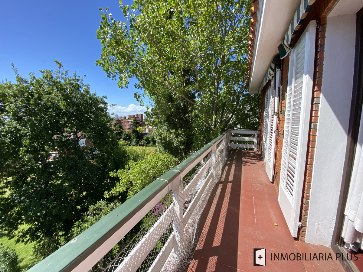 Apartamento ID.1388 - Alquiler de Apartamento de 3 Dormitorios, Garaje y 2 Baños en la península de Punta del Este