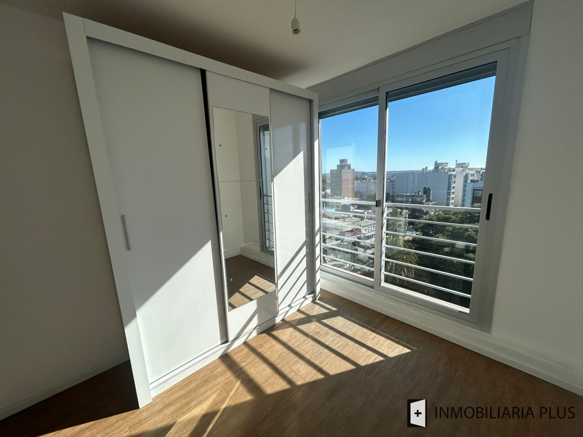 Apartamento ID.1454 - Alquiler de Apartamento de 2 Dormitorios en Tres Cruces Montevideo