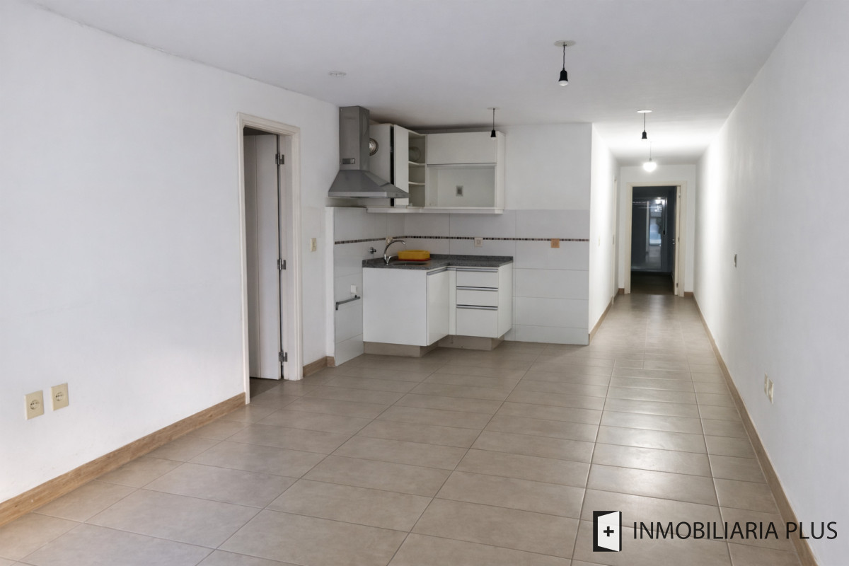 Apartamento ID.1594 - Alquiler de Apartamento de 2 Dormitorios en Palermo de Montevideo