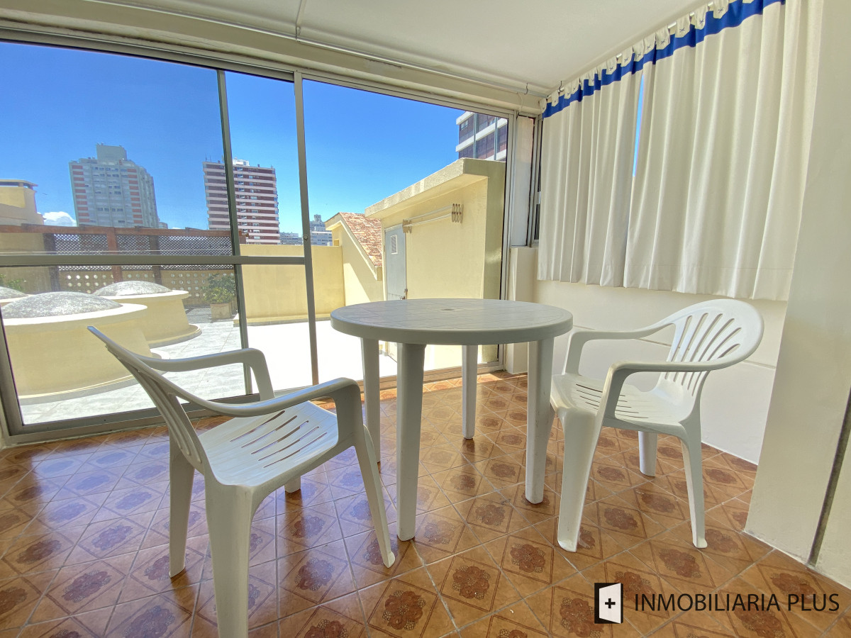 Apartamento ID.962 - Venta de Apartamento de 160 m2 en la Península a 200 MTS del MAR con Garaje, Gym y más en Punta del Este