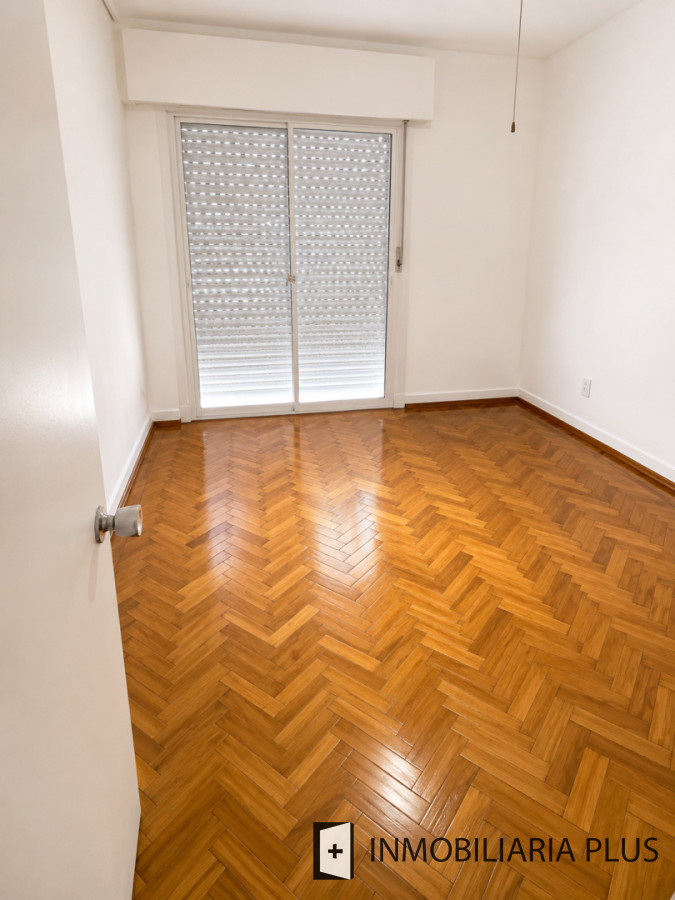 Apartamento ID.1702 - Alquiler de Apartamento de 2 dormitorios en Pocitos Nuevo a pasos del mar
