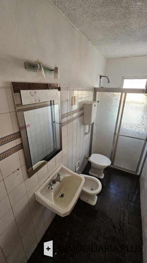 Apartamento ID.1486 - Alquiler de Apartamento de 2 Dormitorios en Buceo a pasos de la Rambla