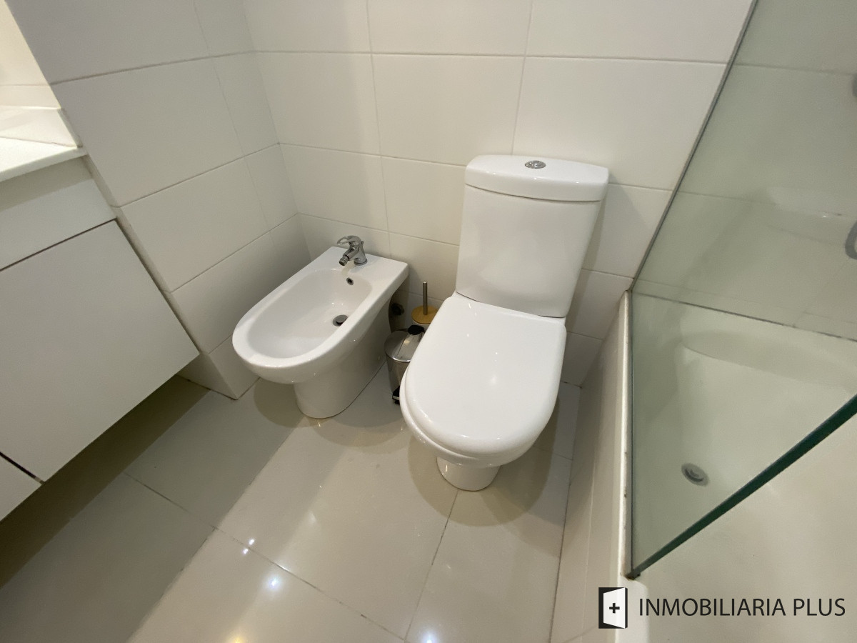 Apartamento ID.1027 - Alquiler de apartamento con piscinas, saunas, en Punta del Este entre los 2 Shopping a 2 minutos de la playa