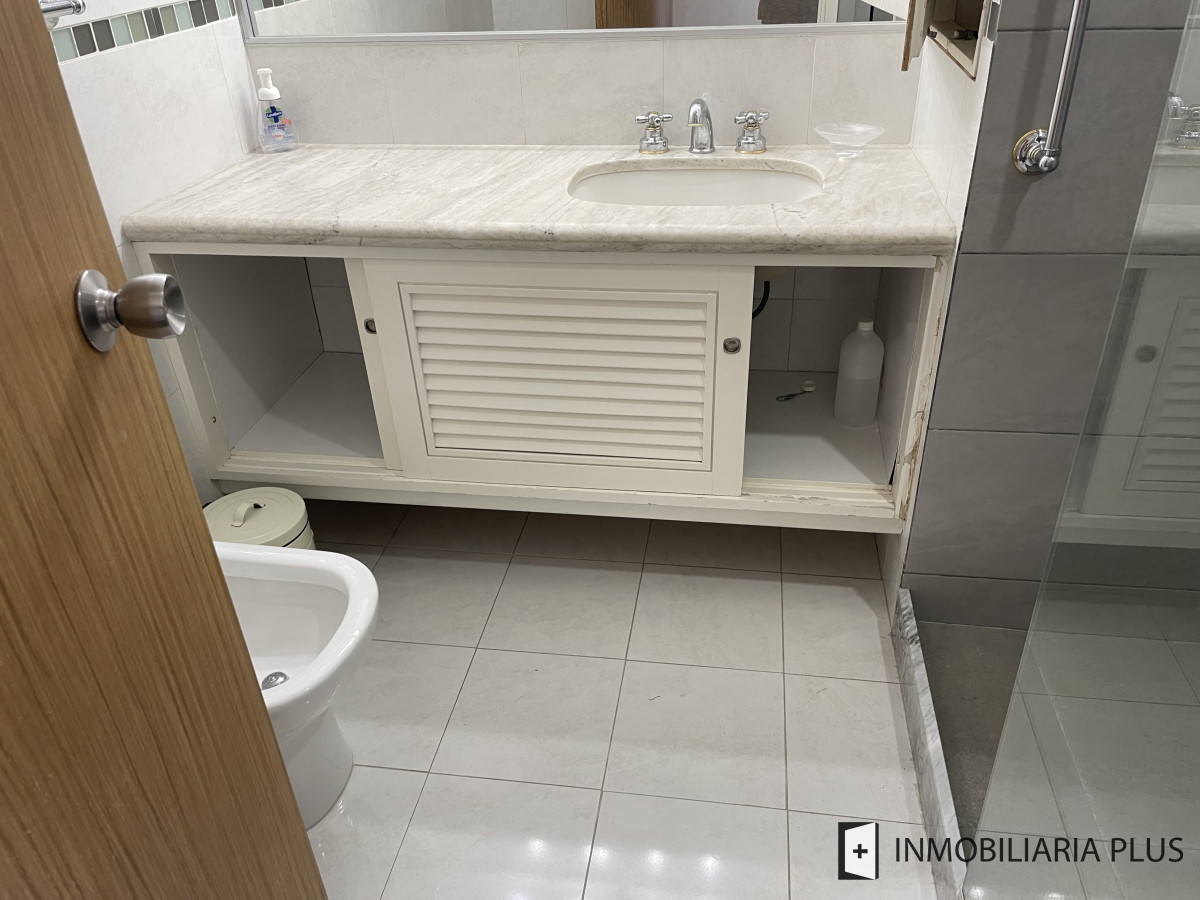 Apartamento ID.1314 - Alquiler de apartamento frente a la playa en Mansa con 4 Dormitorios, 4 Baños, con Parrillero, Gym, Juegos Infantiles, Garaje y más en Punta del Este