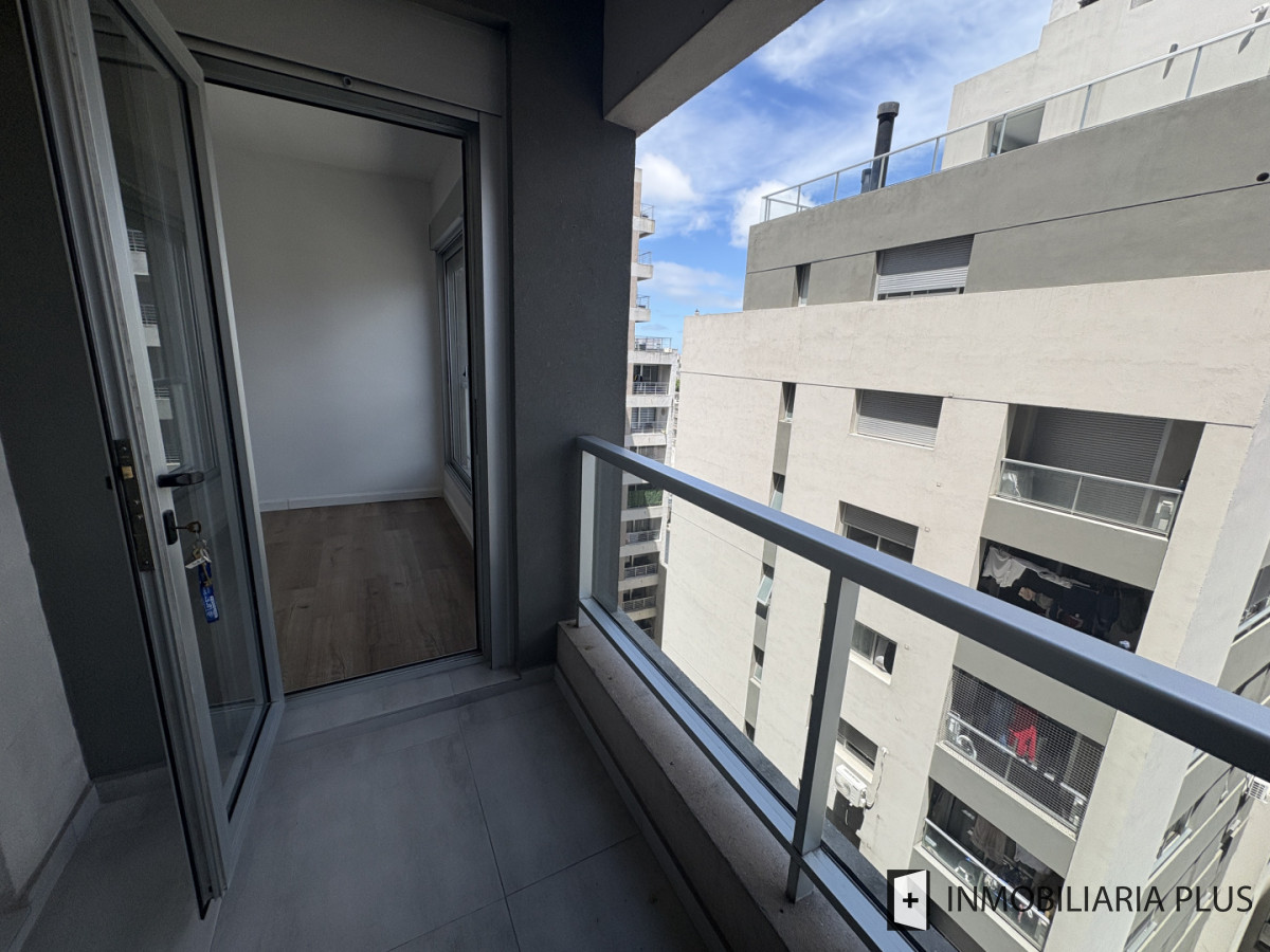 Apartamento ID.1494 - Alquiler de Apartamento de 1 Dormitorio con Garaje, Barbacoa, Solarium y más en Cordón a pasos de Av. 18 y la Intendencia de Montevideo