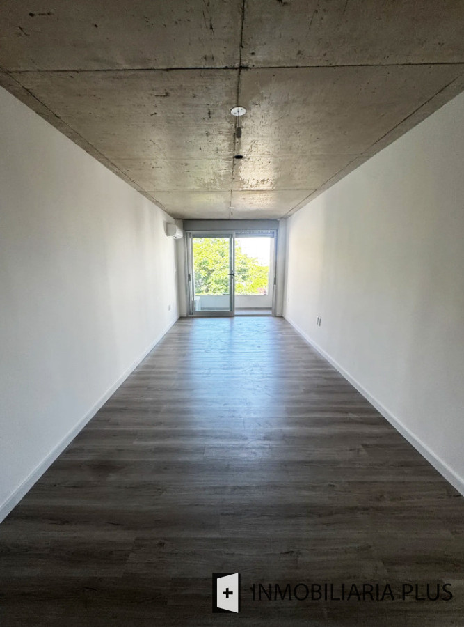 Apartamento ID.1556 - Alquiler de Apartamento al frente en Pocitos Nuevo a pasos del Montevideo Shopping