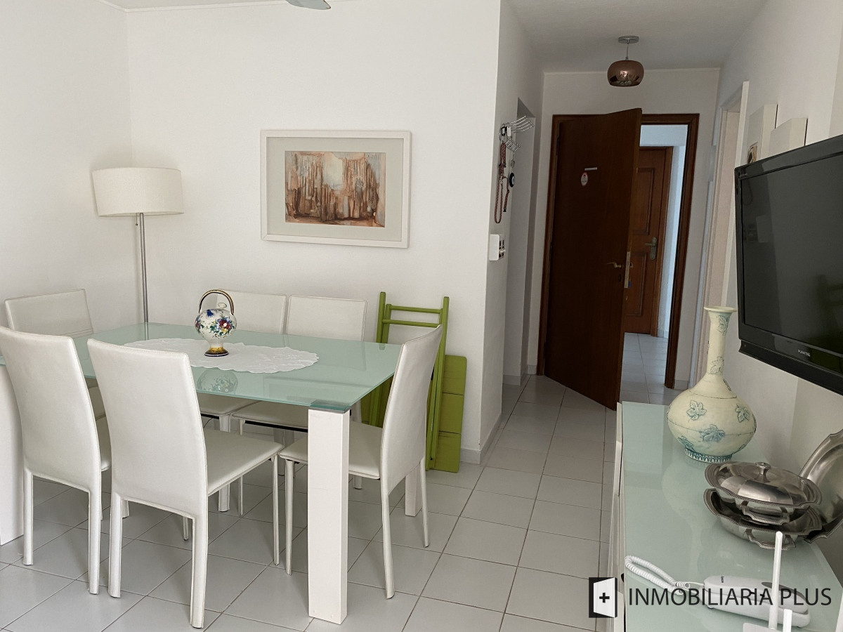 Apartamento ID.305 - Apartamento a Pasos del PUERTO de PUNTA del ESTE con Piscina, Parrillero PROPIO y Garaje, 1 Dormitorio y bajos gastos