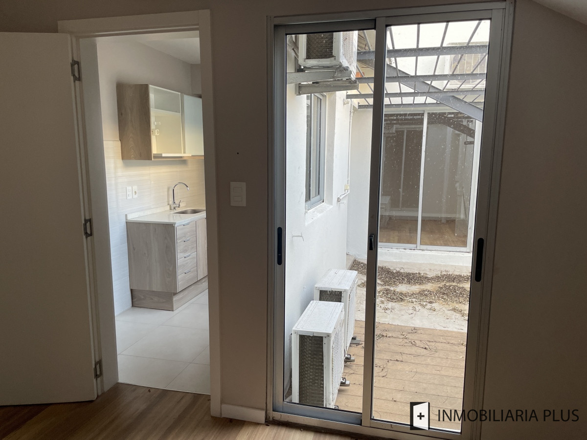 Apartamento ID.865 - Alquilar de Apartamento en Parque Rodó 1 Dormitorio con patio interno SIN Gastos Comunes C865